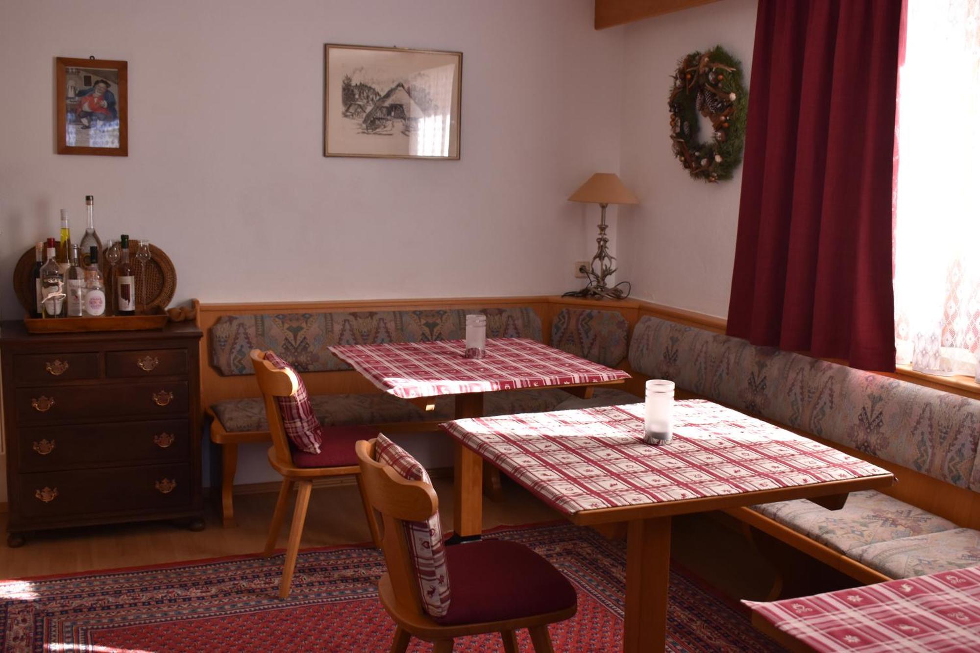 Hirschstube Nauders B&B 외부 사진
